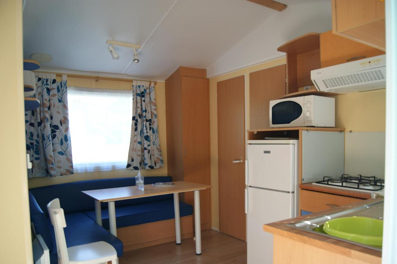 Camping Le Chambron Condorcet Exteriör bild